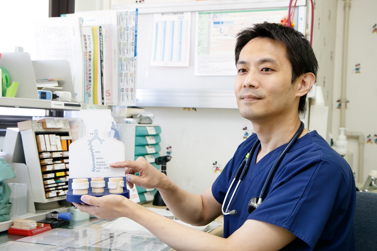 院長 髭野 亮太